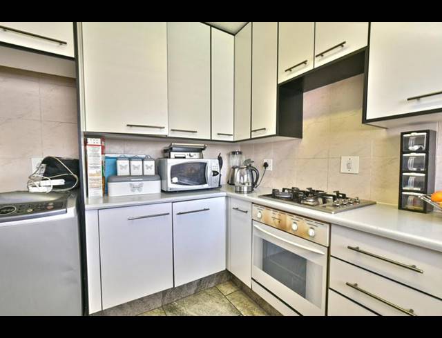 2 BEDROOM APARTMENT FOR SALE IN BASSONIA